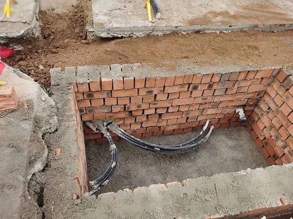 2021年11月濟(jì)南市萊蕪區(qū)老舊小區(qū)給水管道改造施工現(xiàn)場(chǎng)